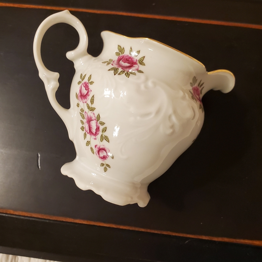Vintage Walbryzch Avon Rose Creamer Pitcher - Picture 5 of 10